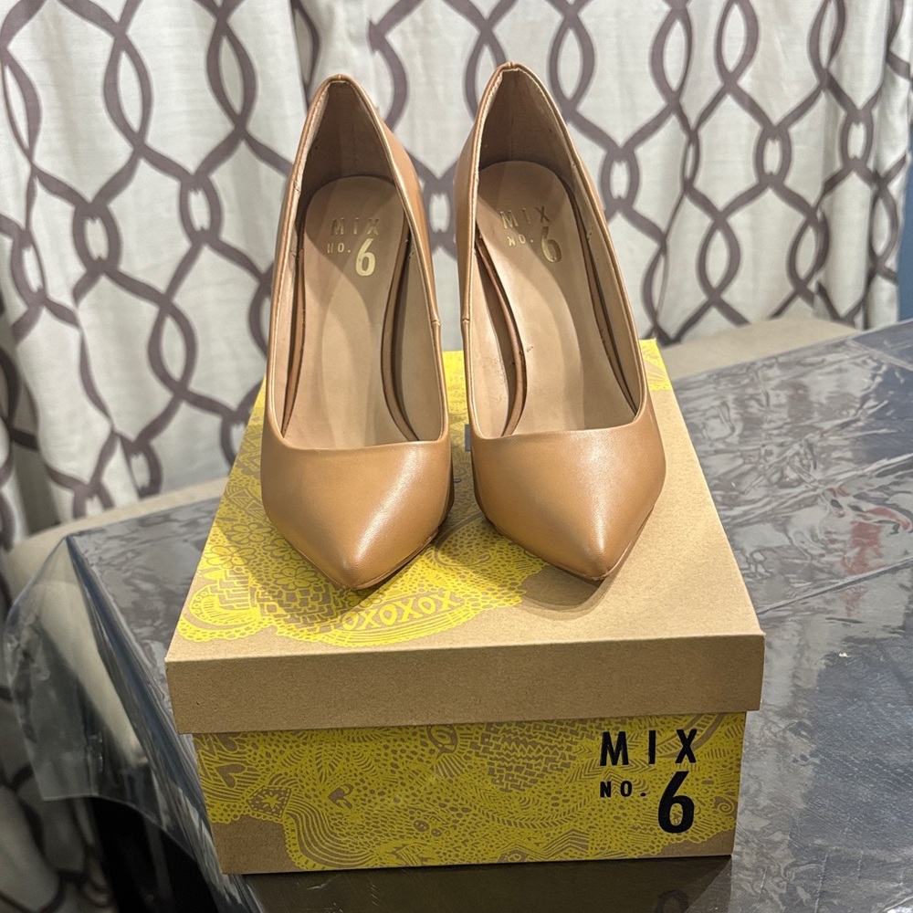 Mix No. 6 Tan Pointed-Toe High Heel Pumps